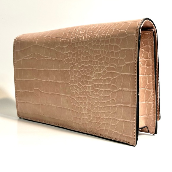 Cute pink ALDO crossbody bag - Picture 3 of 3